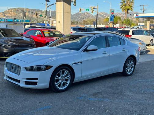 2019 Jaguar XE 25t Premium