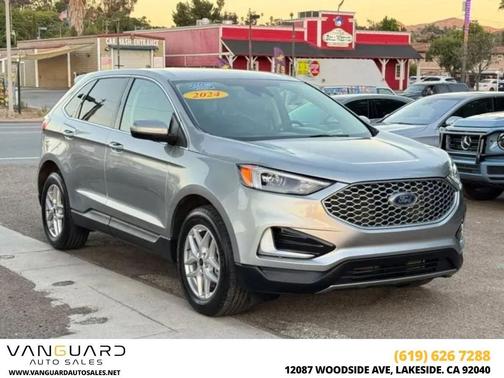 Iconic Silver Metallic 2024 Ford Edge SEL