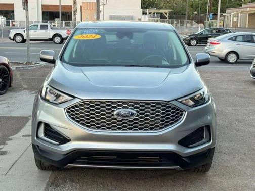 Iconic Silver Metallic 2024 Ford Edge SEL