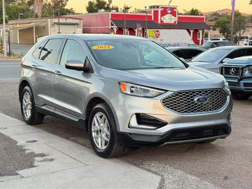 Iconic Silver Metallic 2024 Ford Edge SEL