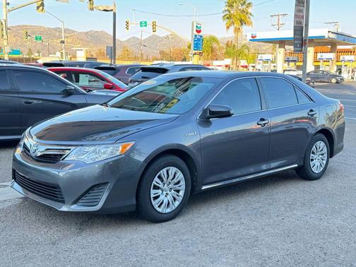 2014 Toyota Camry Hybrid LE