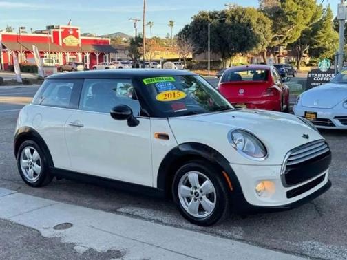 Pepper White 2015 MINI Hardtop Cooper