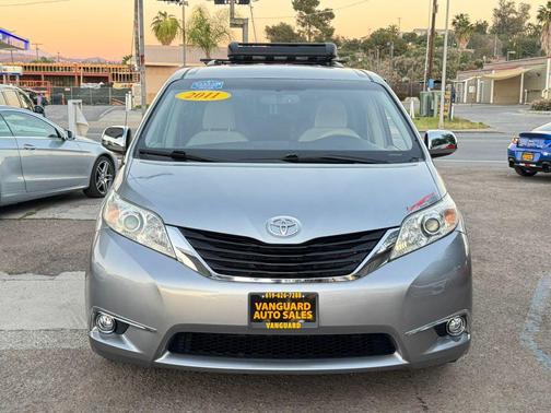 2011 Toyota Sienna LE