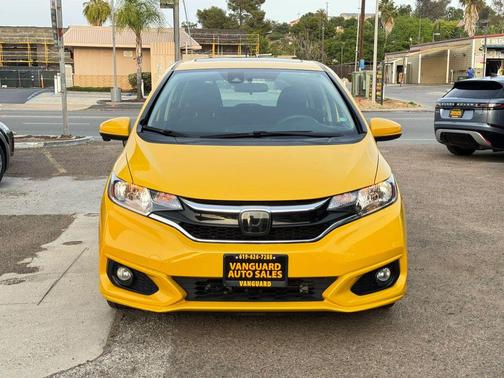 Helios Yellow Pearl 2018 Honda Fit EX