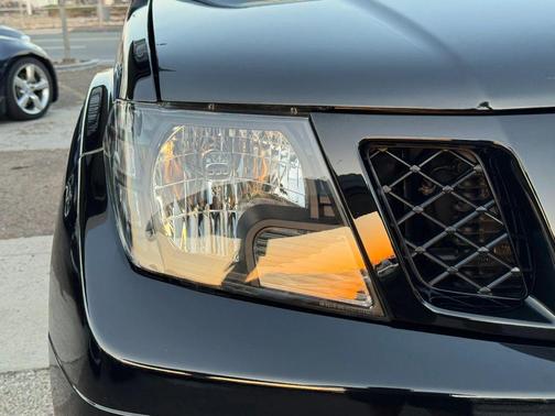 Super Black 2014 Nissan Frontier SV