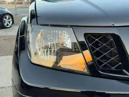 Super Black 2014 Nissan Frontier SV