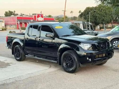 Super Black 2014 Nissan Frontier SV