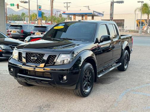 Super Black 2014 Nissan Frontier SV
