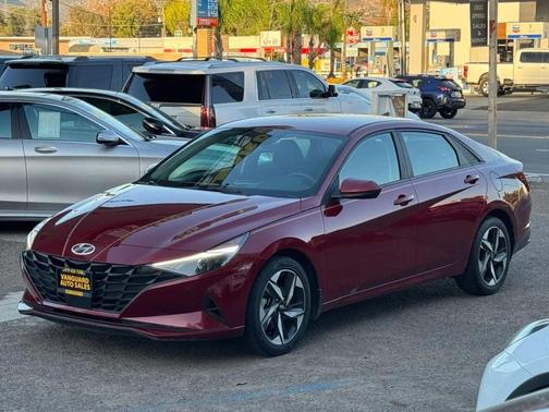Ultimate Red 2023 Hyundai ELANTRA SEL