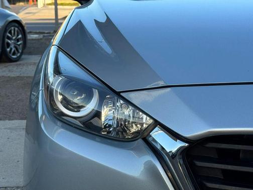 Sonic Silver Metallic 2018 Mazda Mazda3 Touring