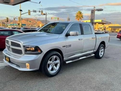 Stinger Yellow Clear Coat 2016 RAM 1500 Sport