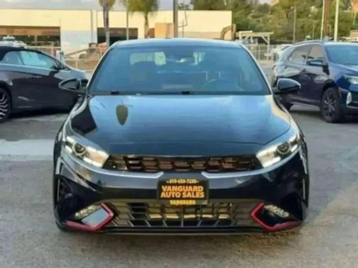 Aurora Black 2024 Kia Forte GT-Line