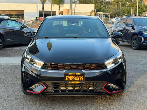 Aurora Black 2024 Kia Forte GT-Line