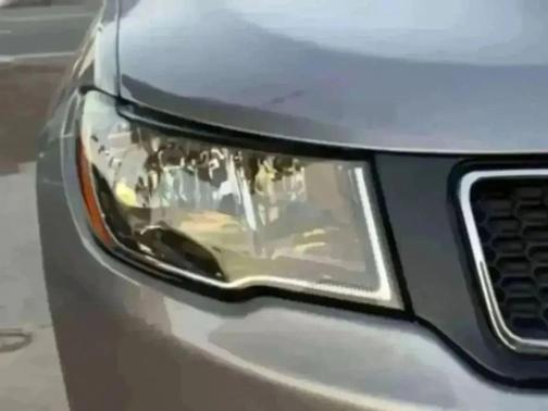 Billet Silver Metallic Clearcoat 2019 Jeep Compass Trailhawk