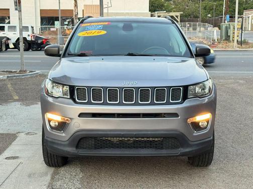 Billet Silver Metallic Clearcoat 2019 Jeep Compass Trailhawk