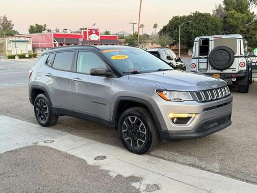 Billet Silver Metallic Clearcoat 2019 Jeep Compass Trailhawk