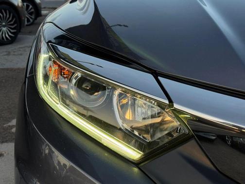 Gray 2022 Honda HR-V LX