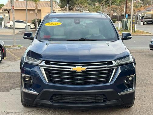 2023 Chevrolet Traverse LT Leather