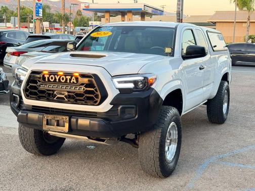 2020 Toyota Tacoma SR