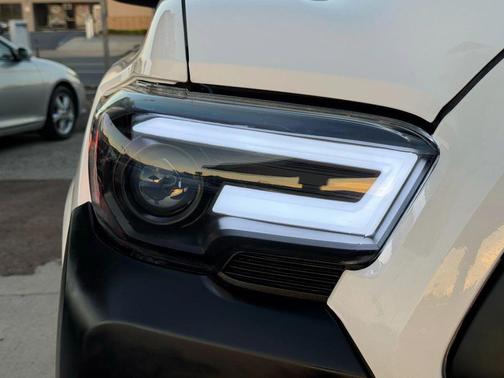 2020 Toyota Tacoma SR