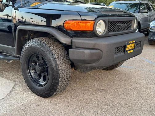 2014 Toyota FJ Cruiser Base