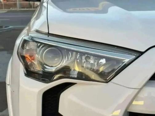 Super White 2017 Toyota 4Runner SR5 Premium
