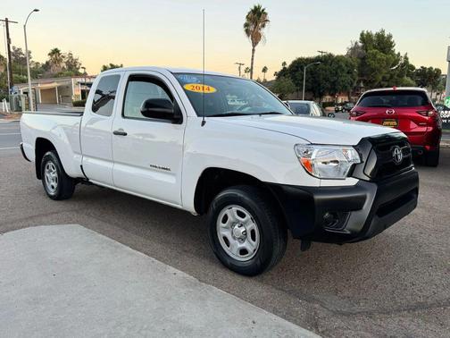 2014 Toyota Tacoma Base