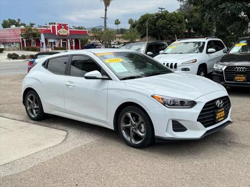 2020 Hyundai Veloster 2