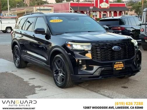 Agate Black Metallic 2025 Ford Explorer ST-Line