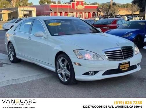 Arctic White 2009 Mercedes-Benz S-Class S 550 Sedan 4D