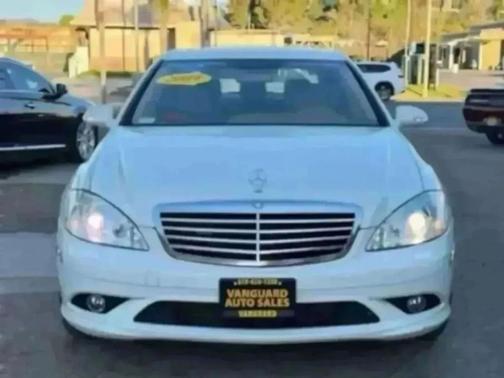 Arctic White 2009 Mercedes-Benz S-Class S 550 Sedan 4D