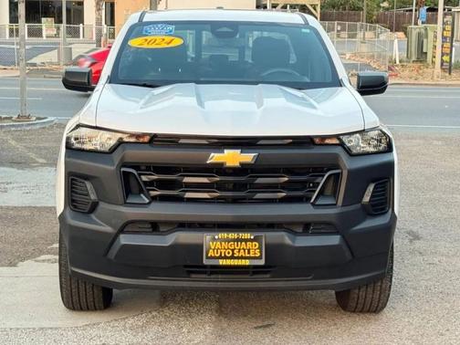 Summit White 2024 Chevrolet Colorado WT
