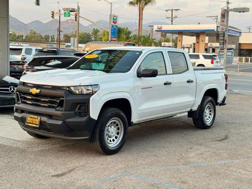 Summit White 2024 Chevrolet Colorado WT