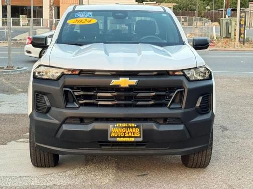 Summit White 2024 Chevrolet Colorado WT