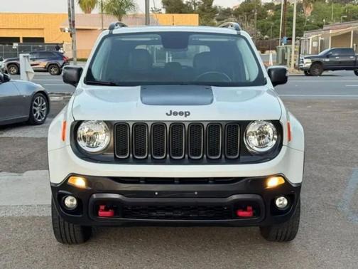 Alpine White 2017 Jeep Renegade Trailhawk