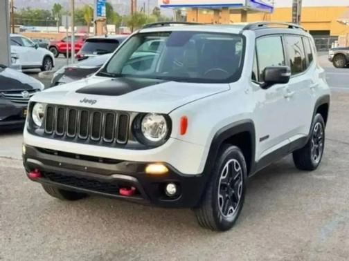 Alpine White 2017 Jeep Renegade Trailhawk