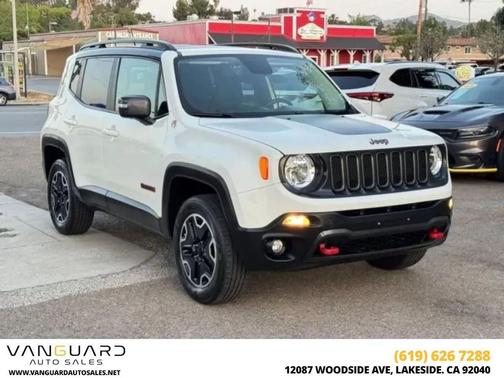 Alpine White 2017 Jeep Renegade Trailhawk