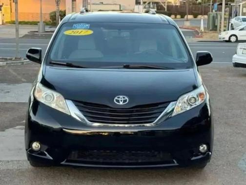 Midnight Black Metallic 2017 Toyota Sienna LE