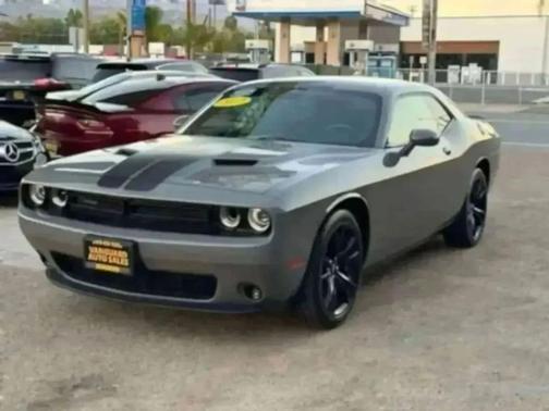 Destroyer Gray Clearcoat 2017 Dodge Challenger SXT