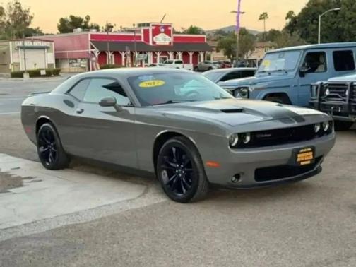 Destroyer Gray Clearcoat 2017 Dodge Challenger SXT
