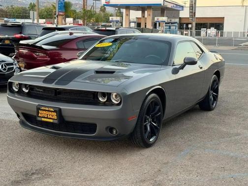 Destroyer Gray Clearcoat 2017 Dodge Challenger SXT