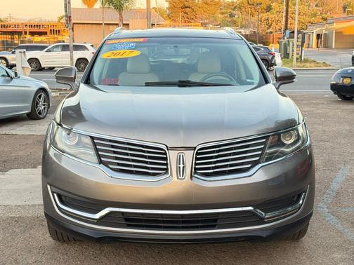 Palladium White Gold Metallic 2017 Lincoln MKX Reserve