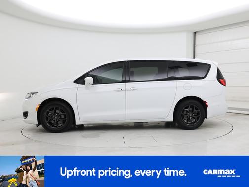 2020 Chrysler Pacifica Touring