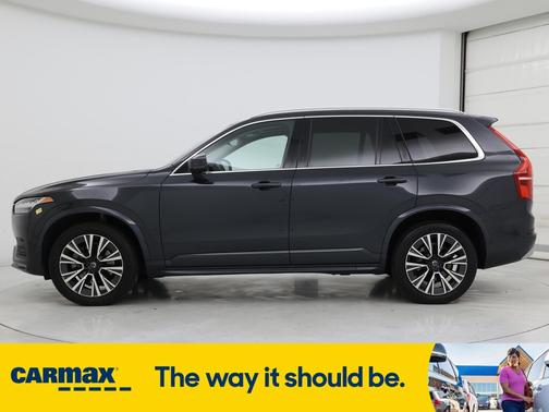 2022 Volvo XC90 T5 Momentum