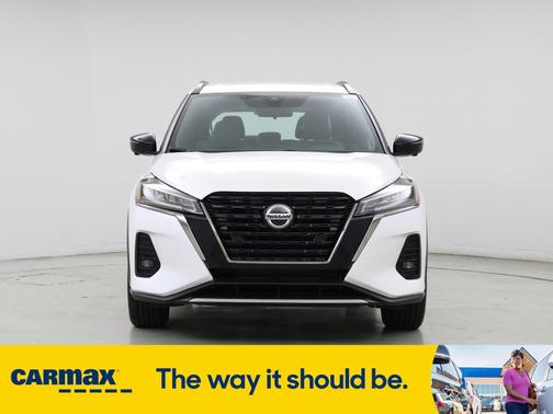 2021 Nissan Kicks SR