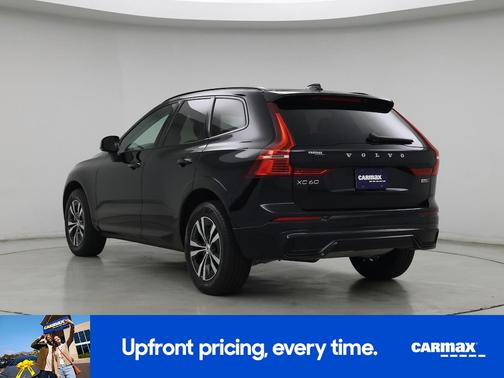 2024 Volvo XC60 B5 Core Dark Theme
