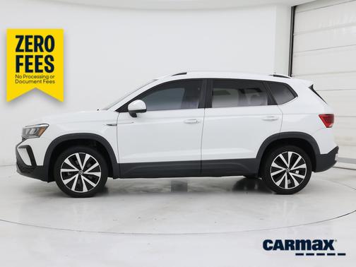 White 2022 Volkswagen Taos SE