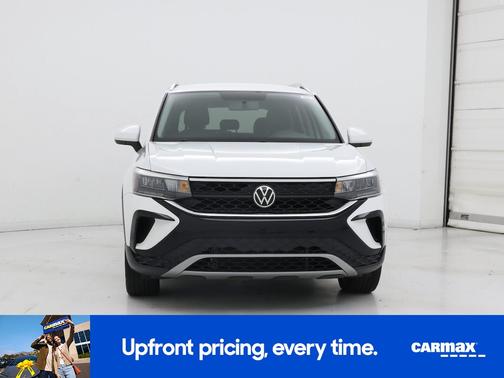 White 2022 Volkswagen Taos SE