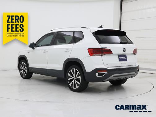 White 2022 Volkswagen Taos SE