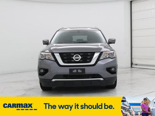 2020 Nissan Pathfinder SL